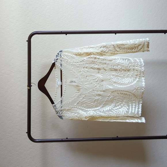 Forever 21 Tops - Sheer top with design